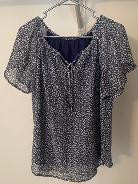 Women’s Navy Blue Printed Short-Sleeve Blouse